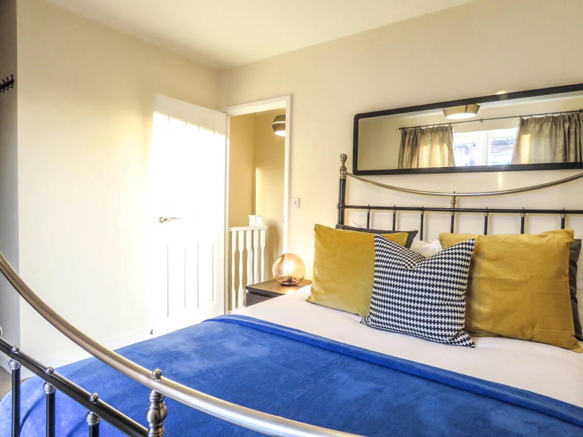 Tudors Esuites 4 Bedroom House Driveway & Garden เบอร์มิงแฮม ภายนอก รูปภาพ