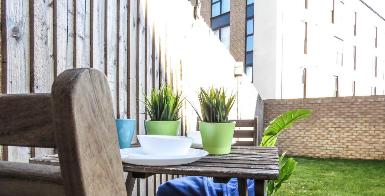Tudors Esuites 4 Bedroom House Driveway & Garden เบอร์มิงแฮม ภายนอก รูปภาพ