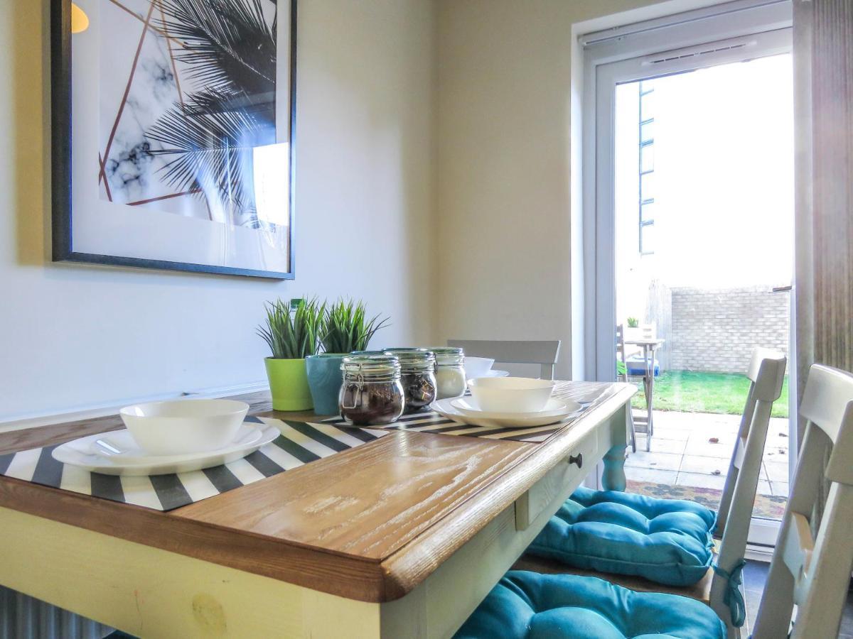 Tudors Esuites 4 Bedroom House Driveway & Garden เบอร์มิงแฮม ภายนอก รูปภาพ